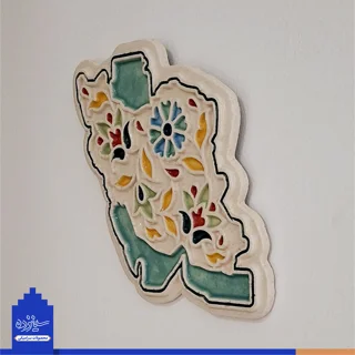 دیوار کوب سـرامیکی / طرح «نقشه ایـران» با تــزیین خَتایی