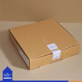 سفال بـرجسته لعابدار با قاب چوبی، زمینه مخمل/طرح «نقشه ایـران» با تـزیین ختایی